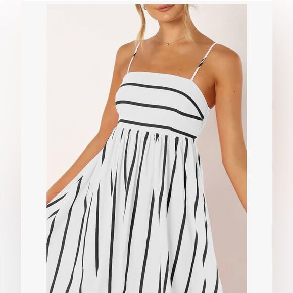 Chouyatou Women's Striped Back Smocked Maxi Flowy Swing Long Dress - Picture 5 of 7